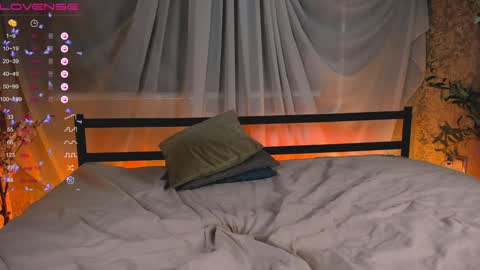 Mia online show from 12/28/24, 04:09