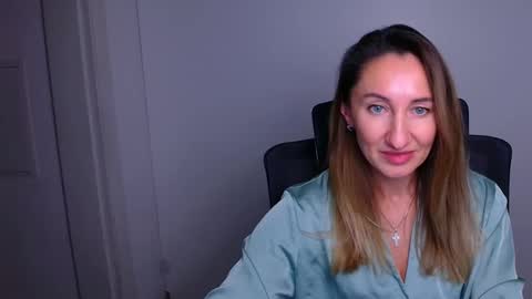 Snapshot of milena_sunny_ chatting on 12/17/25, 08:53 Milena online show from 12/17/25, 08:53