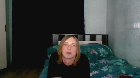 Snapshot of milena_svarogova chatting on 10/06/25, 06:38 Milena- DONT FORGET TO FOLLOW ME AND GIVE ME THUMBS UP online show from 10/06/25, 06:38