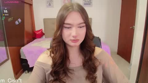 Snapshot of miley_baker chatting on 02/04/25, 02:10 Miley online show from 02/04/25, 02:10