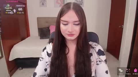 Snapshot of miley_baker chatting on 09/11/25, 03:34 Miley online show from 09/11/25, 03:34