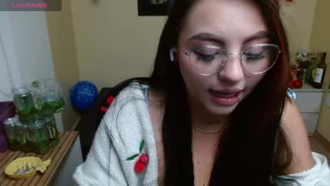 Snapshot of miley_clarck chatting on 04/16/26, 01:23 Miley online show from 04/16/26, 01:23