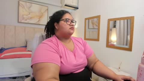 Snapshot of miley_colins0 chatting on 10/30/25, 11:05 Miley online show from 10/30/25, 11:05