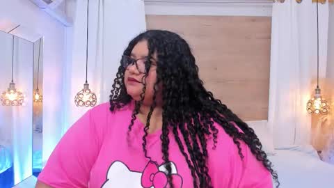 Snapshot of miley_colins0 chatting on 11/28/25, 12:52 Miley online show from 11/28/25, 12:52