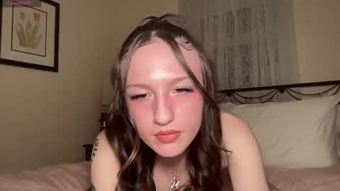 Snapshot of miley_monroee chatting on 03/04/25, 04:17 miley_monroee online show from 03/04/25, 04:17