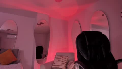 Snapshot of mileycruz_ chatting on 01/27/25, 08:07 Miley Cruz IG miley model23 online show from 01/27/25, 08:07