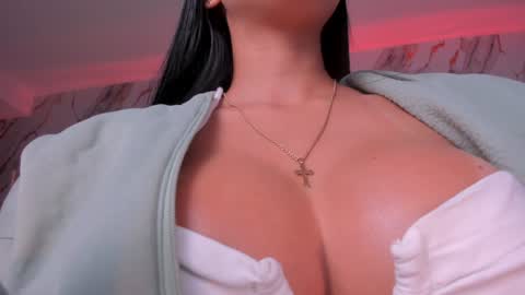 Snapshot of mileycruz_ chatting on 02/05/25, 09:25 Miley Cruz IG miley model23 online show from 02/05/25, 09:25