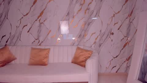 Snapshot of mileycruz_ chatting on 03/10/25, 05:00 Miley Cruz IG miley model23 online show from 03/10/25, 05:00