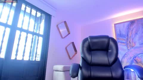 Snapshot of mileycruz_ chatting on 10/19/25, 05:24 Miley Cruz IG miley model23 online show from 10/19/25, 05:24