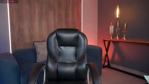 Snapshot of mileycruz_ chatting on 10/28/25, 09:17 Miley Cruz IG miley model23 online show from 10/28/25, 09:17