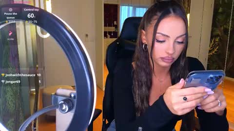 Miley Sin online show from 02/07/26, 01:59