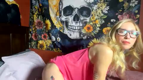 Snapshot of milf4everjenna chatting on 02/01/26, 06:50 milf4everjenna online show from 02/01/26, 06:50