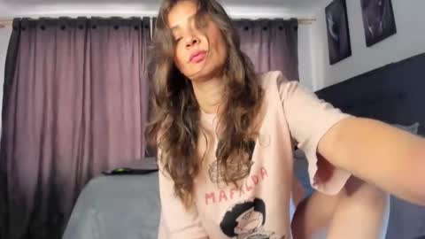 Victoria  online show from 10/30/25, 07:25