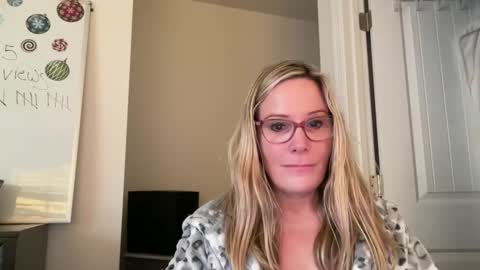 Snapshot of milf_goddess chatting on 01/12/25, 09:51 MIlf Goddess online show from 01/12/25, 09:51