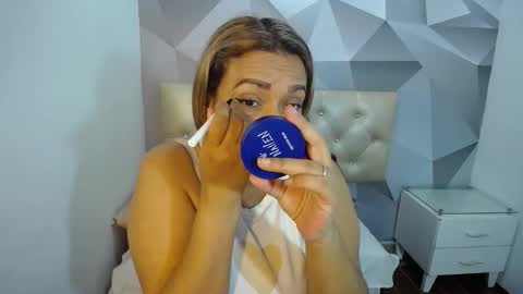 milf_hugeboobs online show from 12/17/25, 11:05