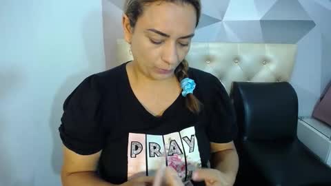 milf_hugeboobs online show from 01/06/26, 10:52