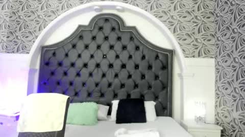 milf_march online show from 04/22/26, 11:12