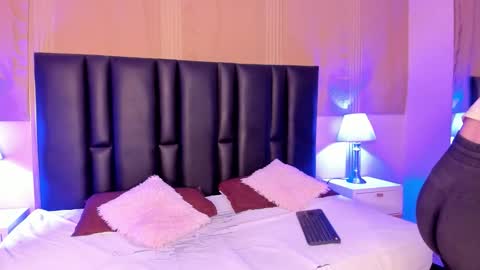 milf_meli online show from 03/26/26, 11:05