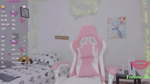 Aura  online show from 03/05/26, 04:19