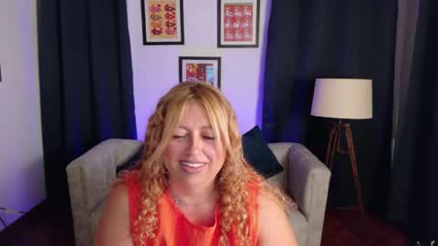Snapshot of milfarlet chatting on 04/22/26, 01:23 Arlet online show from 04/22/26, 01:23