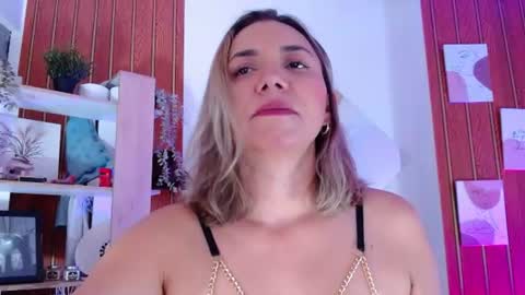 Sara  online show from 07/28/26, 11:05