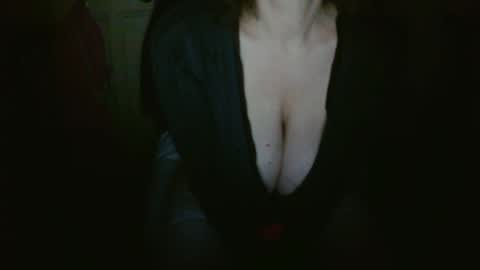 Snapshot of milfytitts chatting on 03/21/26, 11:37 MilfyTitts online show from 03/21/26, 11:37