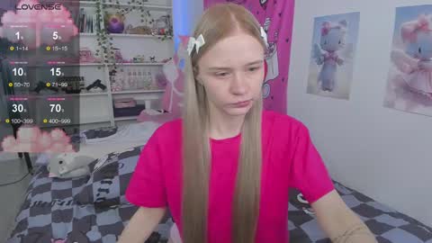 Snapshot of miliameow chatting on 03/04/25, 10:38 Milia online show from 03/04/25, 10:38