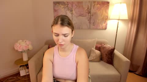 milinafox online show from 10/08/25, 04:54