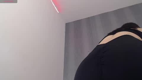 Amira online show from 02/10/25, 03:53