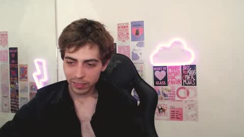 milkhunter_ online show from 04/16/26, 08:53