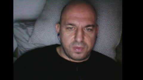 Snapshot of milkiwaay chatting on 12/23/24, 02:45 Milkiwaay online show from 12/23/24, 02:45