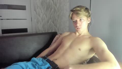 Snapshot of milkiwy chatting on 12/22/24, 09:00 Isaac online show from 12/22/24, 09:00