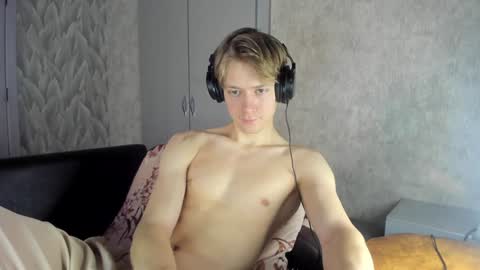 Snapshot of milkiwy chatting on 02/07/25, 05:31 Isaac online show from 02/07/25, 05:31