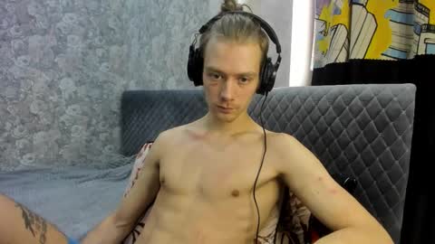 Snapshot of milkiwy chatting on 11/15/25, 06:55 Isaac online show from 11/15/25, 06:55