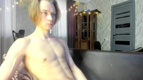 Snapshot of milkiwy chatting on 01/06/26, 05:00 Isaac online show from 01/06/26, 05:00