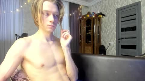 Snapshot of milkiwy chatting on 01/08/26, 05:21 Isaac online show from 01/08/26, 05:21