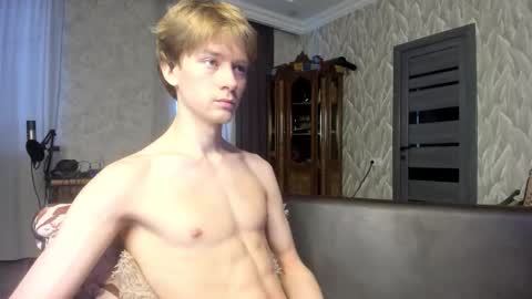 Snapshot of milkiwy chatting on 02/07/26, 05:33 Isaac online show from 02/07/26, 05:33