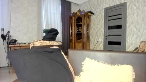 Snapshot of milkiwy chatting on 02/09/26, 05:33 Isaac online show from 02/09/26, 05:33