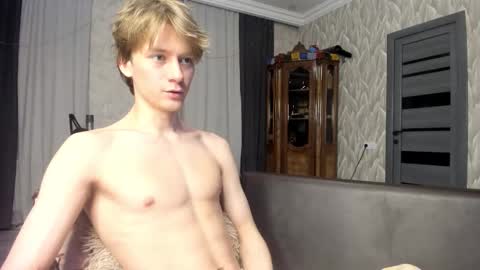 Snapshot of milkiwy chatting on 02/14/26, 01:02 Isaac online show from 02/14/26, 01:02