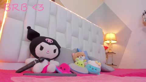 Snapshot of milkwhore1 chatting on 09/16/25, 12:50 Michelle online show from 09/16/25, 12:50