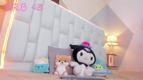 Snapshot of milkwhore1 chatting on 09/17/25, 12:29 Michelle online show from 09/17/25, 12:29