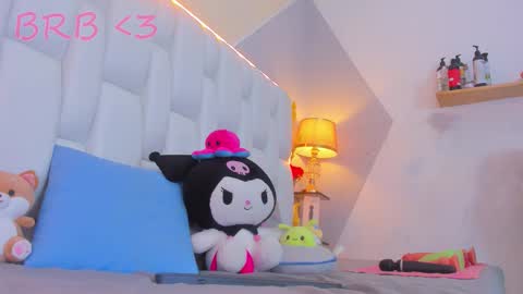 Snapshot of milkwhore1 chatting on 09/20/25, 12:17 Michelle online show from 09/20/25, 12:17