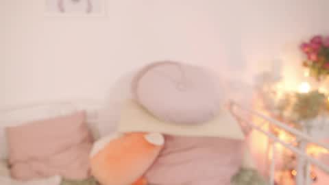 milky_0 online show from 04/19/26, 07:05