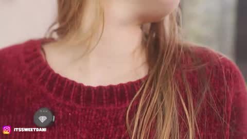 milky_0 online show from 04/23/26, 07:49