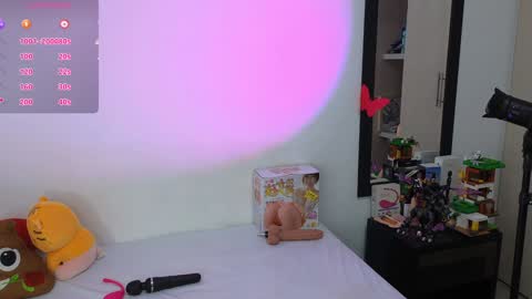 Snapshot of milky__boy_ chatting on 12/24/24, 05:05 H A R O L D online show from 12/24/24, 05:05