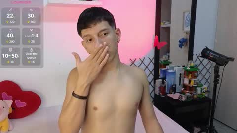 Snapshot of milky__boy_ chatting on 12/02/25, 04:40 H A R O L D online show from 12/02/25, 04:40