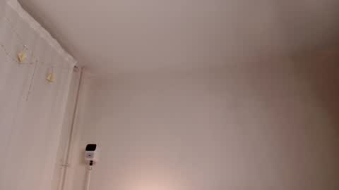 Snapshot of milky__way_ chatting on 12/27/24, 04:32 milky__way_ online show from 12/27/24, 04:32