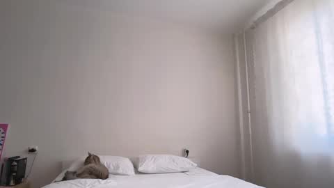 milky__way_ online show from 03/22/26, 12:41