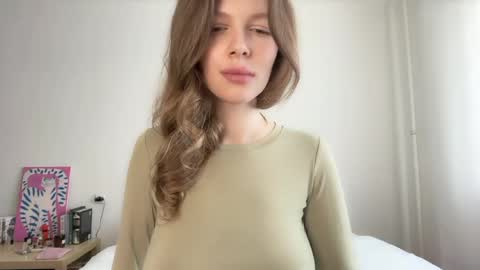 milky__way_ online show from 05/17/26, 01:51