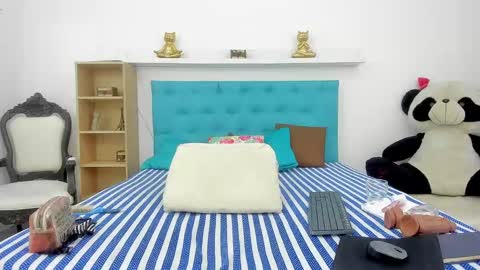 Snapshot of milky_emma chatting on 01/16/25, 12:09 milky_emma online show from 01/16/25, 12:09